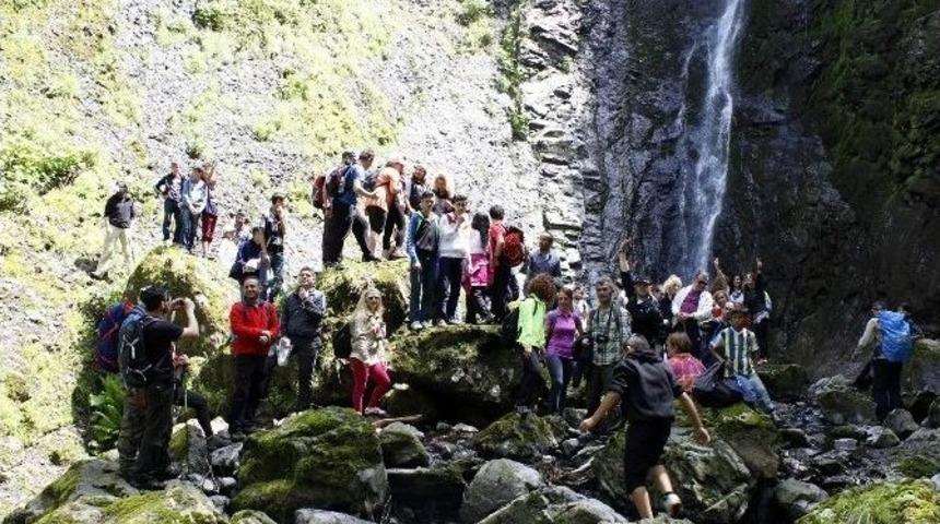 Samdak&rsquo;tan Yeşilpınar Şelalesi&rsquo;ne Doğa Y&uuml;r&uuml;y&uuml;ş&uuml;