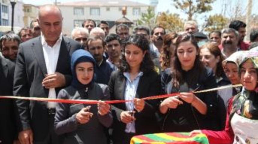 &Ouml;zalp Belediyesi Y&ouml;resel Yemeler Mutfağı A&ccedil;tı