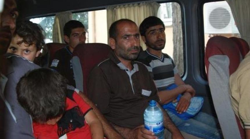 Işid'ten Ka&ccedil;an 64 Iraklı, T&uuml;rkiye'ye Sığındı