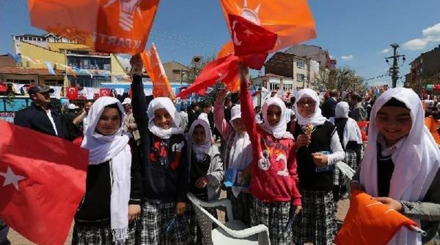Eski Bakanın Mitingine &Ouml;ğrenciler Katıldı Iddiası