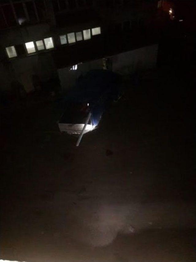 &Ccedil;ankırı&rsquo;da Parti Bayrağı Asan Gen&ccedil;ler Kaza Yaptı: 4 Yaralı 2