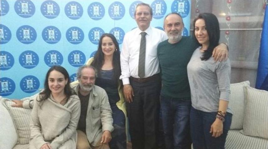 Ali İhsan Ertaş&rsquo;dan Tiyatroya Davet