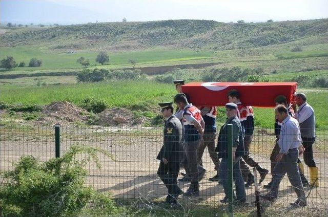 Kore Gazisi Son Yolculuğuna Uğurlandı