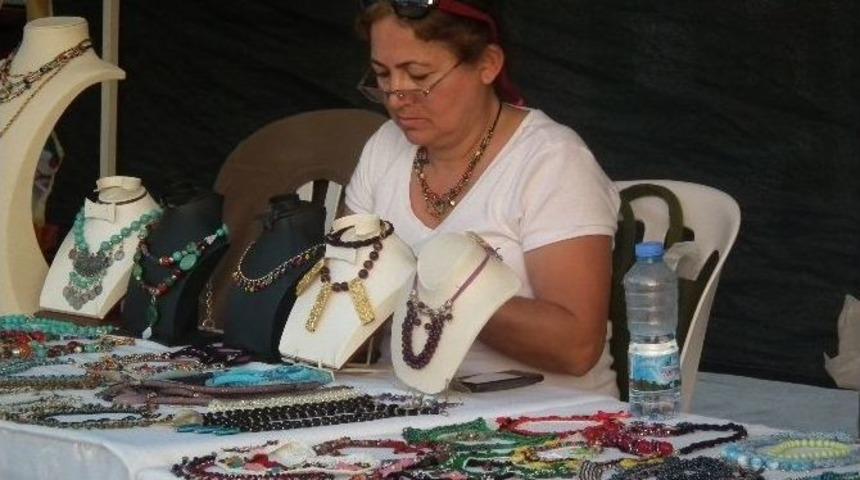 Didimli Bayanlar Ürettiklerini Sergiledi