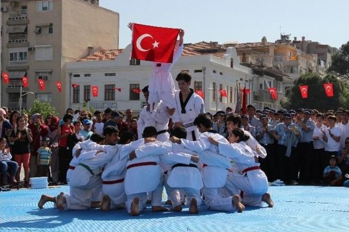 Ak Partili Ve Chp&rsquo;li Vekil Karşılıklı Kolbastı Oynadı