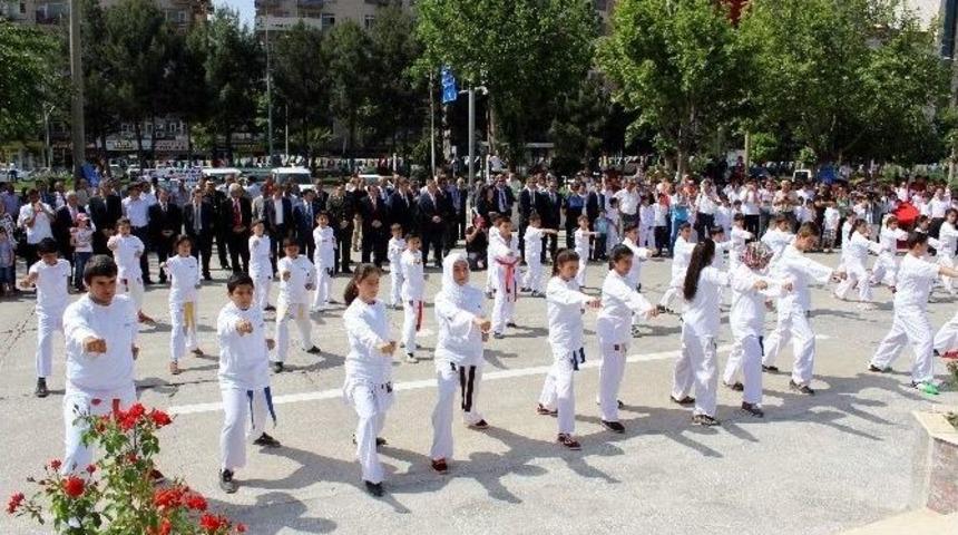 Adıyaman&rsquo;da 19 Mayıs Atat&uuml;rk&rsquo;&uuml; Anma Gen&ccedil;lik Ve Spor Bayramı Etkinlikleri