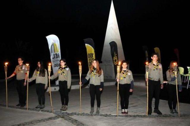 Liseliler, &Ccedil;anakkale de Şehit D&uuml;şen &Ouml;ğrencileri Andı 3