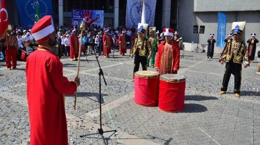 G&ouml;steriye &Ccedil;ıkan Mehteran Takımı Tokmakları Unuttu