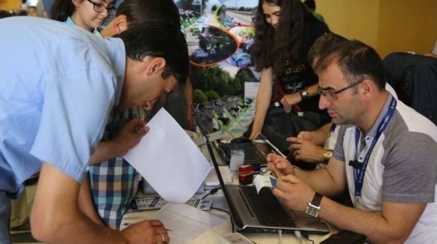Kitap Fuarı&rsquo;nda Kobis&rsquo;e B&uuml;y&uuml;k İlgi