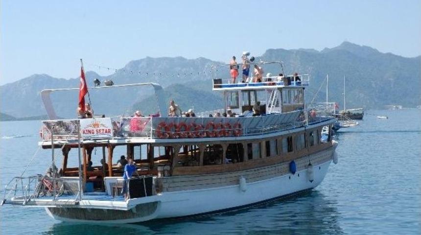Marmaris&rsquo;te Turistler Gizli Cenneti Mavi Tur İle Keşfediyor