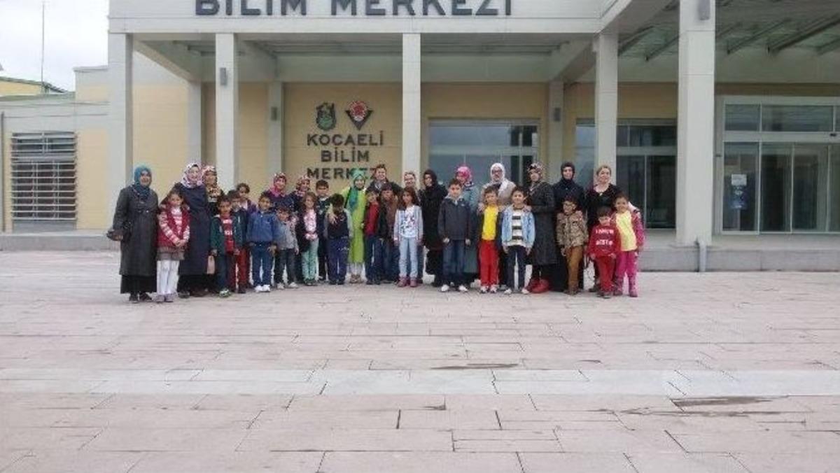 &Ccedil;ocuklar Ve Anneleri Kocaeli Bilim Merkezi&rsquo;nde