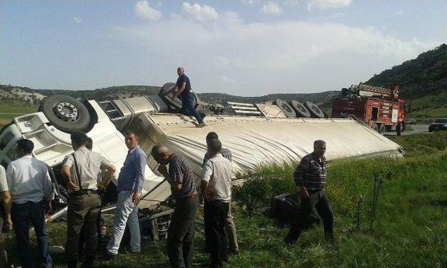 Eskişehir’de Tır Devrildi: 1 Ölü