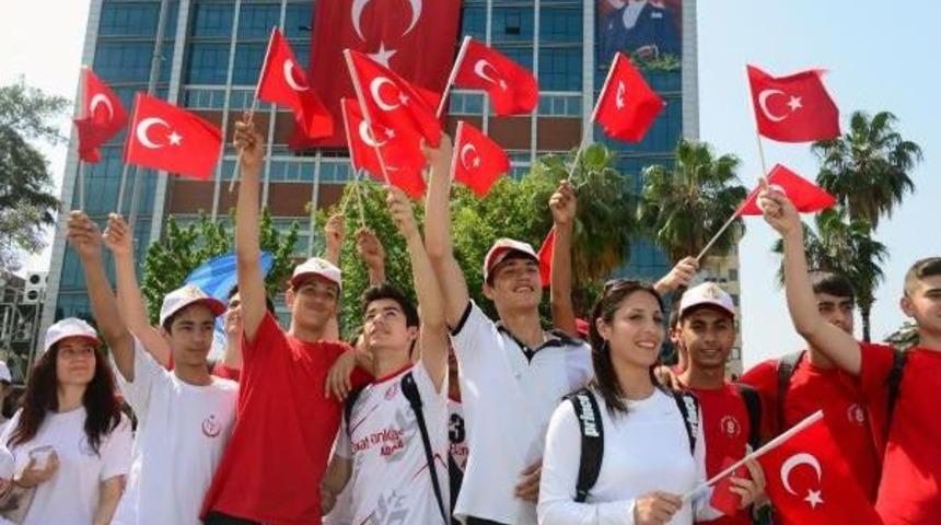 19 Mayıs, Adana'da Coşkuyla Kutlandı