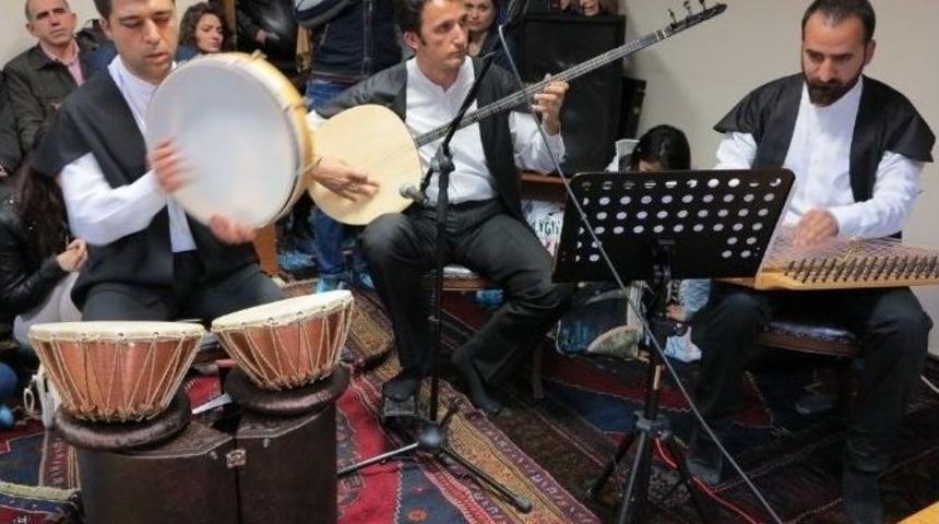 Mesnevi Sohbetlerinde Bu Hafta &ldquo;tasavvuf M&uuml;ziği Konseri" Ger&ccedil;ekleştirildi