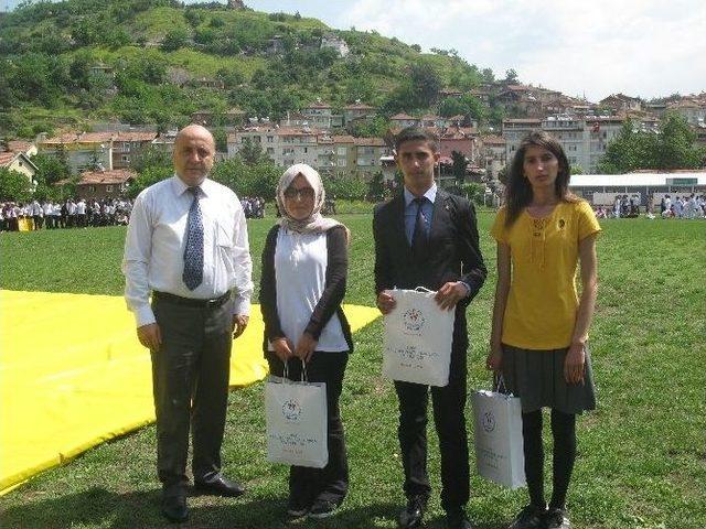 Niksar’da Gençlik 19 Mayıs’ta Buluştu