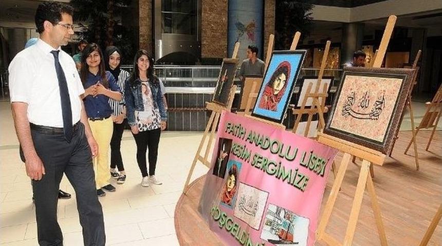 55 Eserden Oluşan Resim Sergisi G&ouml;r&uuml;c&uuml;ye &Ccedil;ıktı