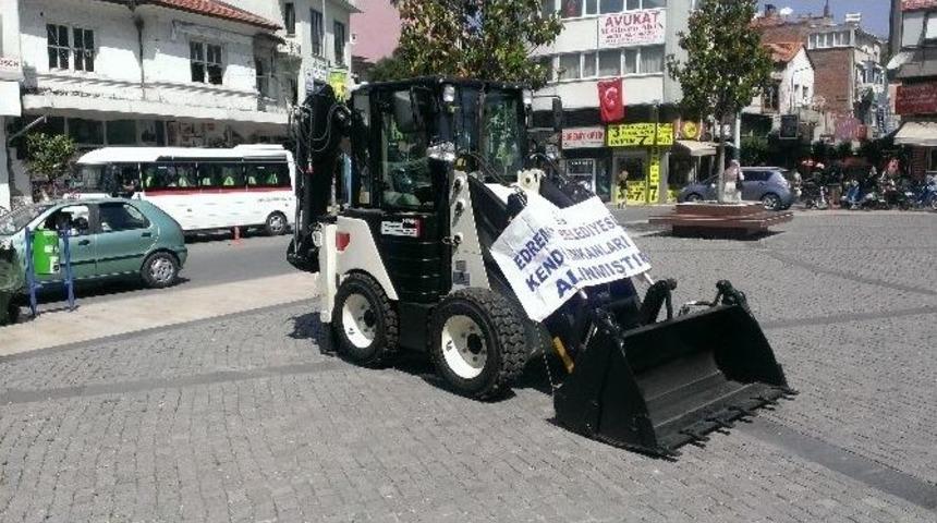 Edremit Belediyesi Makine Parkını G&uuml;&ccedil;lendiriyor
