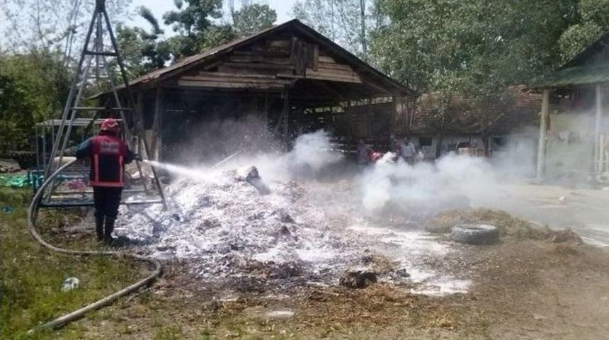 Samanlıkta &Ccedil;ıkan Yangın S&ouml;nd&uuml;r&uuml;ld&uuml;