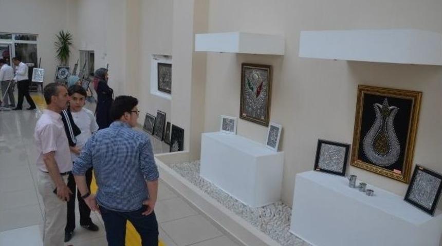 Gen&ccedil;lerin Sergisi B&uuml;y&uuml;ledi