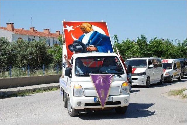 Didim&rsquo;de Gen&ccedil;lik 19 Mayıs İ&ccedil;in Y&uuml;r&uuml;d&uuml;; Esnaf Odası Konvoy D&uuml;zenledi 1