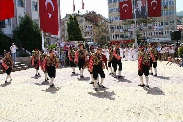 Devrek&rsquo;te 19 Mayıs Bayramı Coşkuyla Kutlandı 2