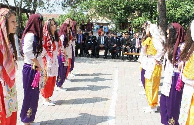 Manyas&rsquo;ta 19 Mayıs Gen&ccedil;lik Ve Spor Bayramı T&ouml;reni 2