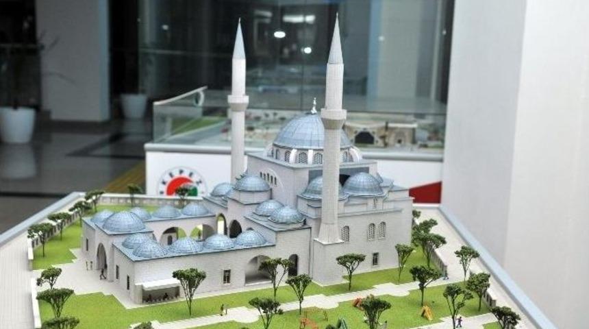 Antalya&rsquo;da 24 Saat Kuran Okunacak Caminin Temeli Atılıyor