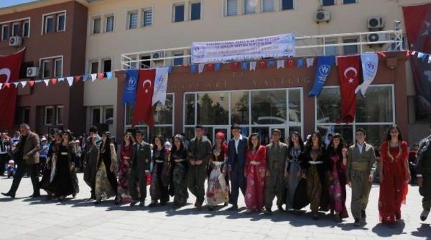 Van, Hakkari Ve Bitlis'te 19 Mayıs Coşkusu