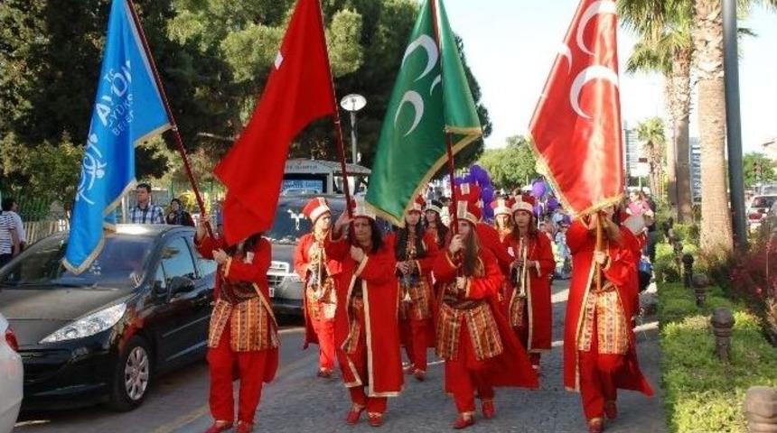 Didim Gençlik Festivalinde Bayan Mehteranlar Beğeni Topladı