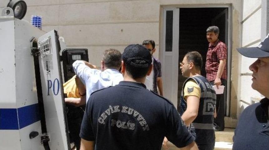 Mutlu Kaya&rsquo;nın Vurulmasıyla İlgili G&ouml;zaltına Alınan 3 Kişi Adliyeye Sevk Edildi