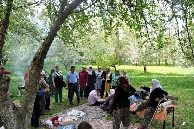 Ak Parti Adayı Uslu, “hem İnsanımızın Hem De Doğanın Vekili Olacağım”