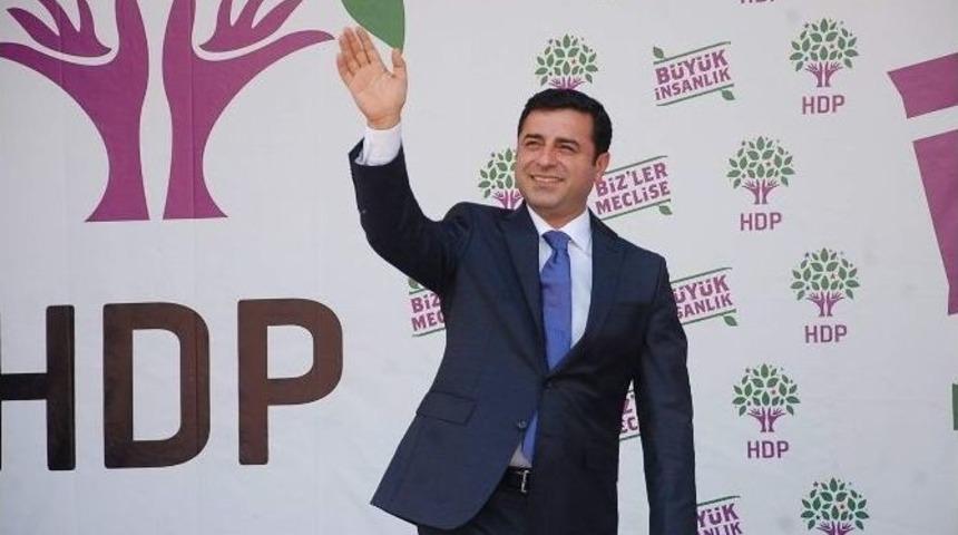 Demirtaş, Adıyaman&rsquo;da Vatandaşlara Hitap Etti