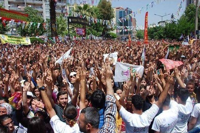 Demirtaş, Adıyaman&rsquo;da Vatandaşlara Hitap Etti 3