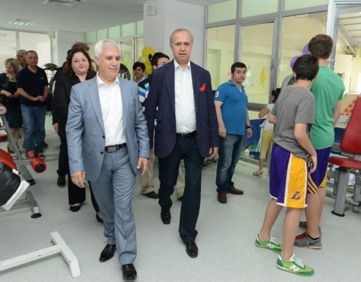 Barış Spor Salonu Ve Gen&ccedil;lik Merkezi Kapılarını A&ccedil;tı