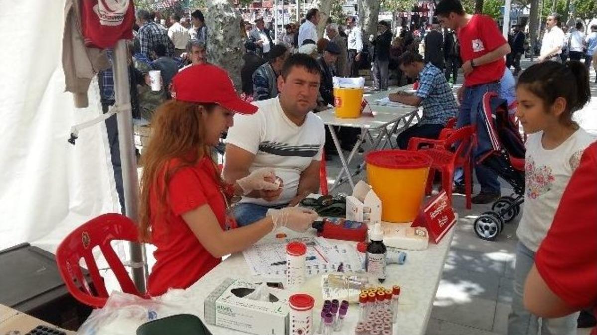 Elazığ&rsquo;da &lsquo;1 Kan Ver, 3 Hayat Kurtar&rsquo; Sloganıyla 2 G&uuml;nde 100 &Uuml;nite Kan Bağışlandı