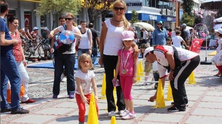 Edirne&rsquo;de 19 Mayıs Atat&uuml;rk&rsquo;&uuml; Anma, Gen&ccedil;lik Ve Spor Bayramı &Ccedil;eşitli Spor Etkinlikleriyle Kutlandı