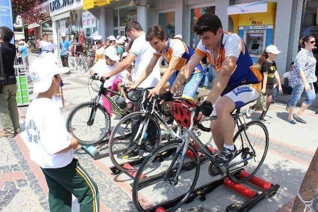 Edirne&rsquo;de 19 Mayıs Atat&uuml;rk&rsquo;&uuml; Anma, Gen&ccedil;lik Ve Spor Bayramı &Ccedil;eşitli Spor Etkinlikleriyle Kutlandı 1