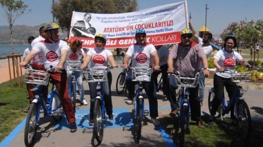 Chp'li Milletvekili Adayları, Se&ccedil;menleriyle Bisiklet S&uuml;r&uuml;p Anıtta Buluştu