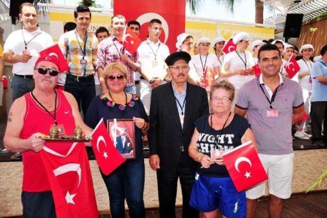 Norveçli Çiftin Atatürk Ve Türkiye Sevgisi