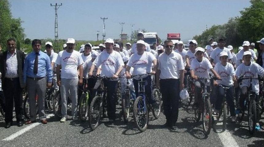 Kovancılar&rsquo;da Bisiklet Yarışması