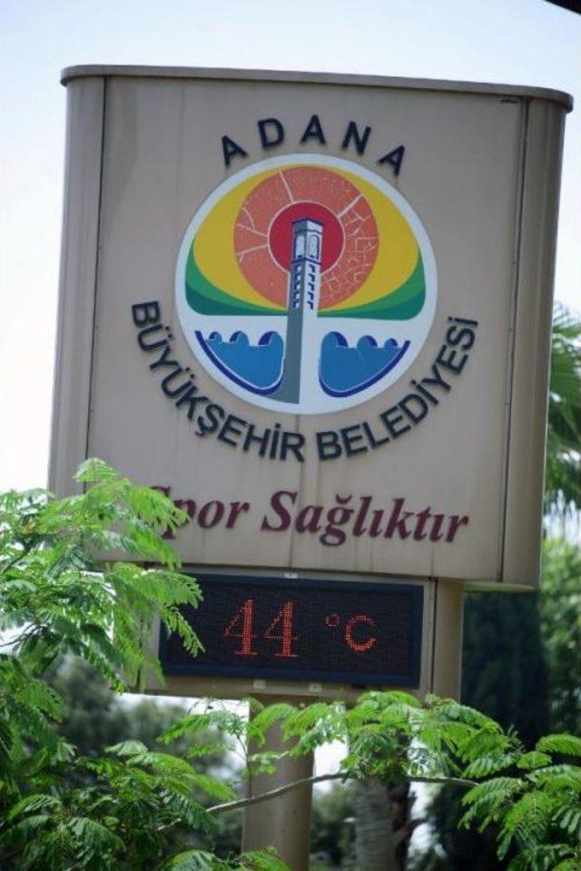 Adana da Termometreler 44 Dereceyi G&ouml;sterdi 3