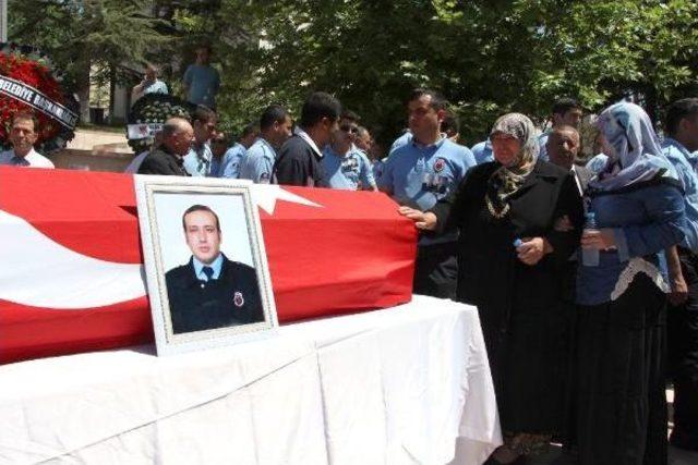 Kazada Ölen Infaz Koruma Memuru, Adliye Önündeki Törenin Ardından Toprağa Verildi 2