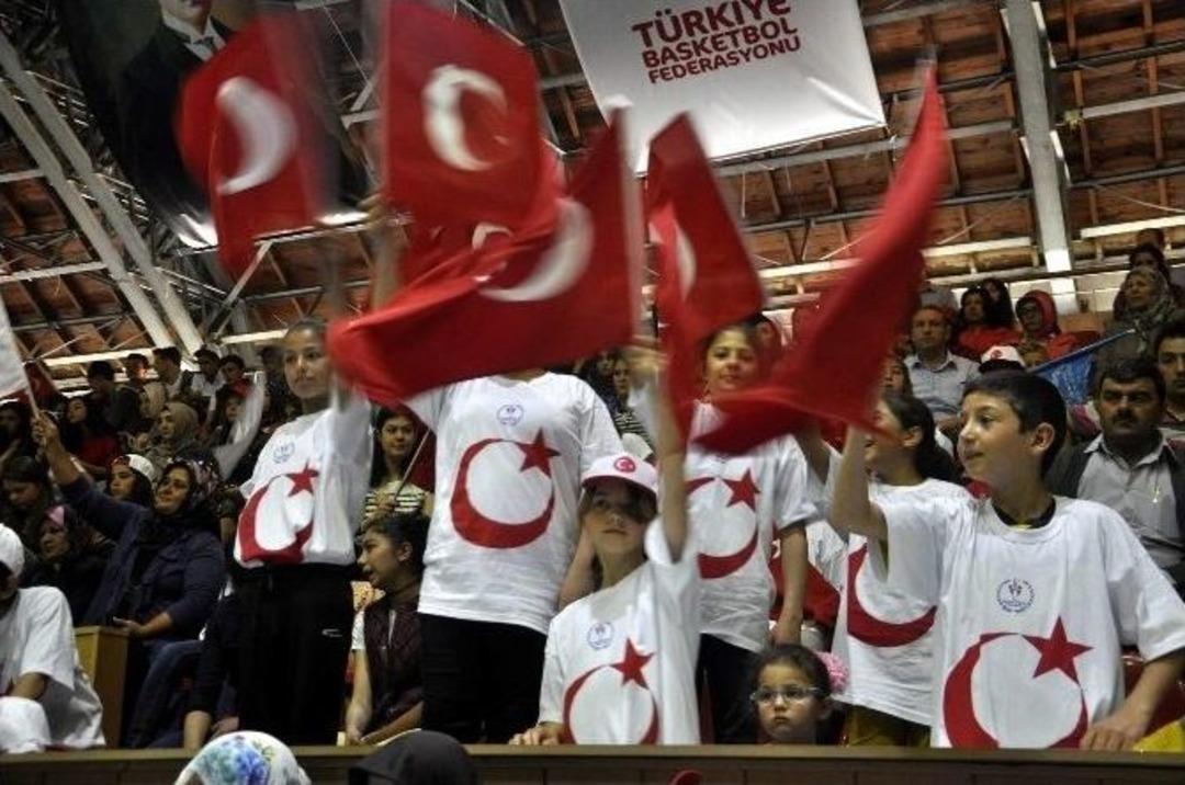 Afyonkarahisar&rsquo;da 19 Mayıs Atat&uuml;rk&rsquo;&uuml; Anma Gen&ccedil;lik Ve Spor Bayramı Kutlama Etkinlikleri