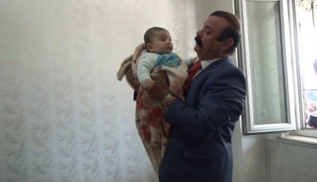 Hayırsever İş Adamı 23 Yıldır &Ccedil;ocukları S&uuml;nnet Ettiriyor 1