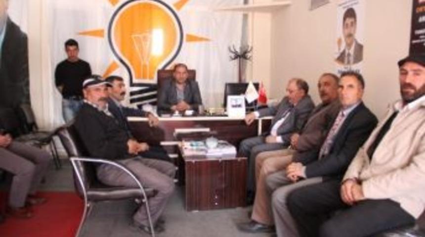 &Ccedil;etin, Ak Parti İl&ccedil;e Teşkilatını Ziyaret Etti