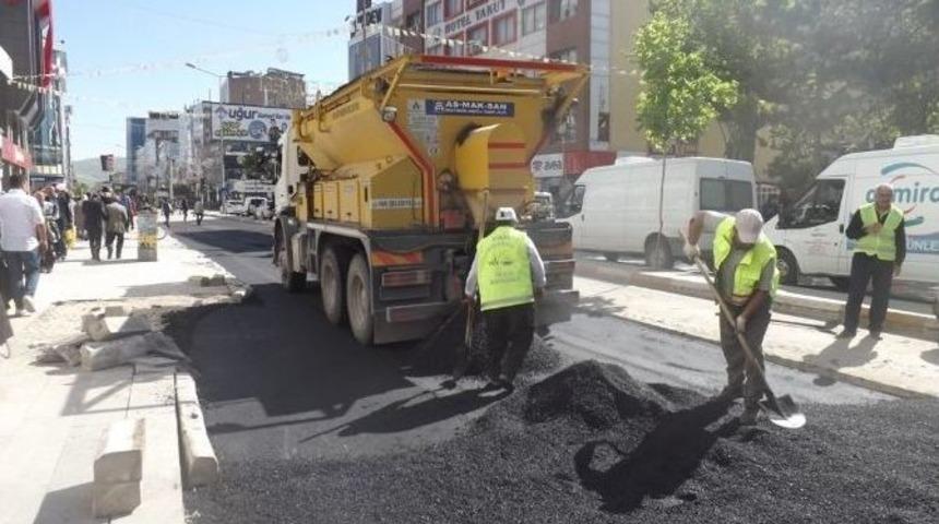B&uuml;y&uuml;kşehir Belediyesi&rsquo;nden Yol Yapım &Ccedil;alışması