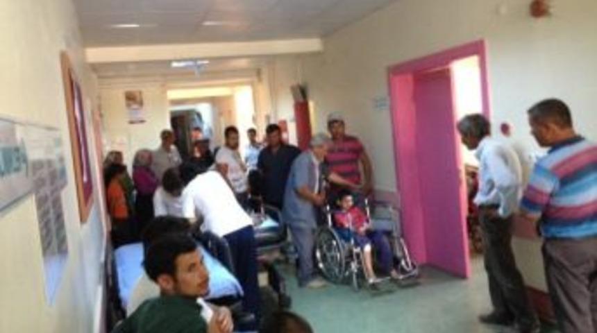 Mut&rsquo;ta Tarım Aracı Devrildi: 1 &Ouml;l&uuml;, 4 Yaralı