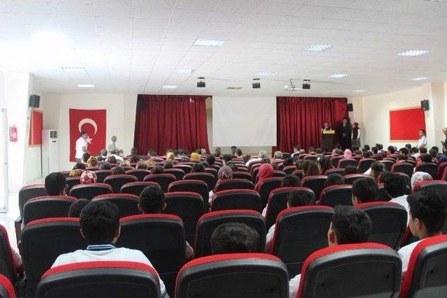 Yavuzeli&rsquo;nde 19 Mayıs Atat&uuml;rk&rsquo;&uuml; Anma, Gen&ccedil;lik Ve Spor Bayramı Kutlaması 1