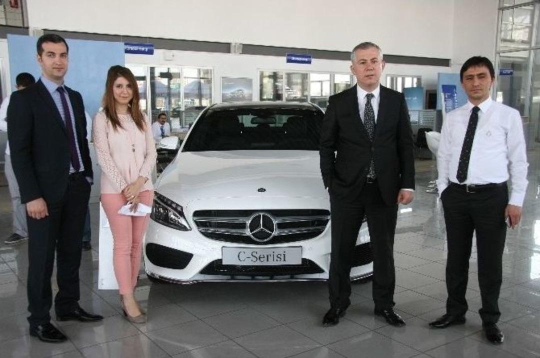 Gelecek Otomotiv Mercedes-benz&rsquo;in Yeni Otomobillerini Tanıttı