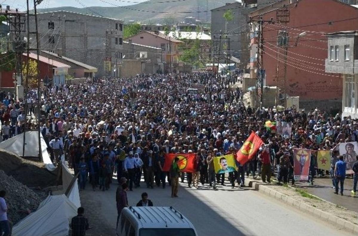 Işid İle &Ccedil;ıkan &Ccedil;atışmada &Ouml;len Ypg&rsquo;li Toprağa Verildi